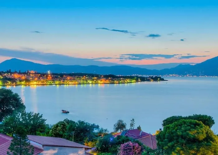 Lefkon With Pool By The Sea - Npeloponnese * Kato Rodini