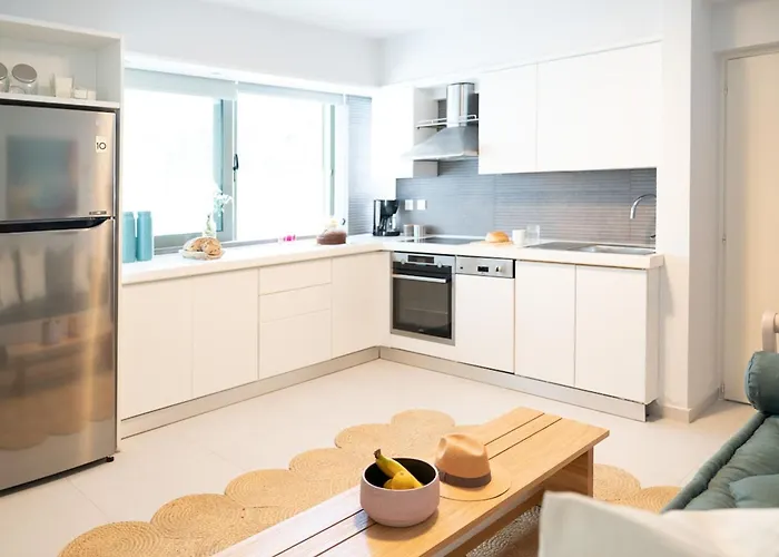 Lefkon With Pool By The Sea - Npeloponnese Вилла Kato Rodini