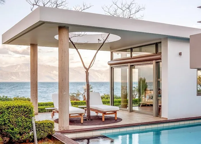 Lefkon With Pool By The Sea - Npeloponnese