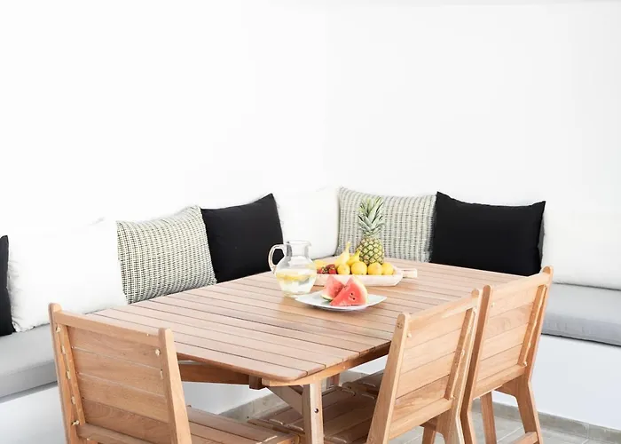 Вилла Lefkon With Pool By The Sea - Npeloponnese Kato Rodini