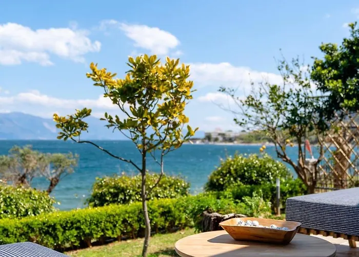 Lefkon With Pool By The Sea - Npeloponnese