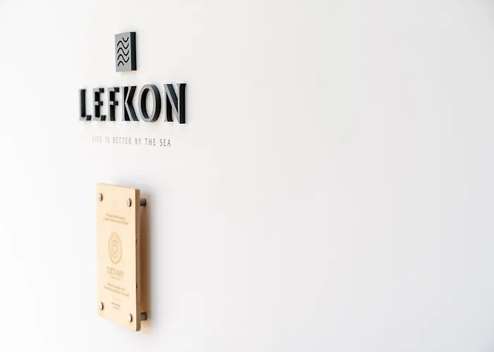 Lefkon With Pool By The Sea - Npeloponnese Villa