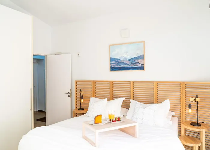 Lefkon With Pool By The Sea - Npeloponnese Вилла *