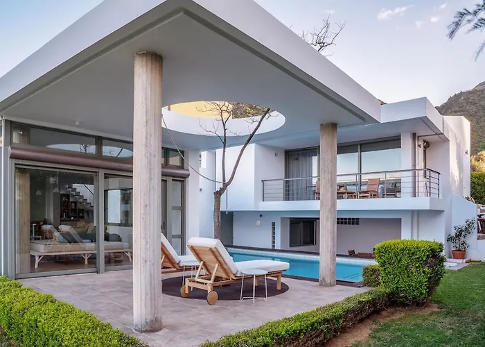 Villa Lefkon With Pool By The Sea - Npeloponnese