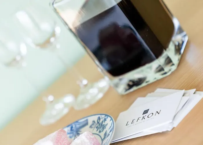 Lefkon With Pool By The Sea - Npeloponnese Вилла