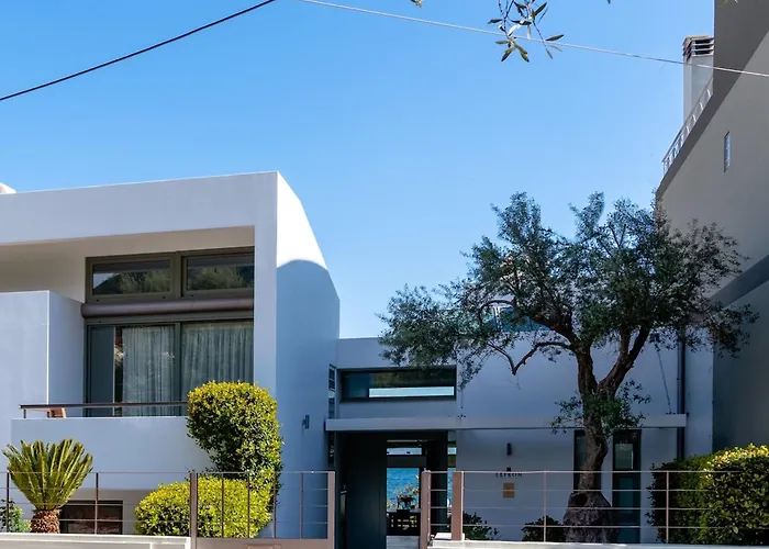 Villa Lefkon With Pool By The Sea - Npeloponnese