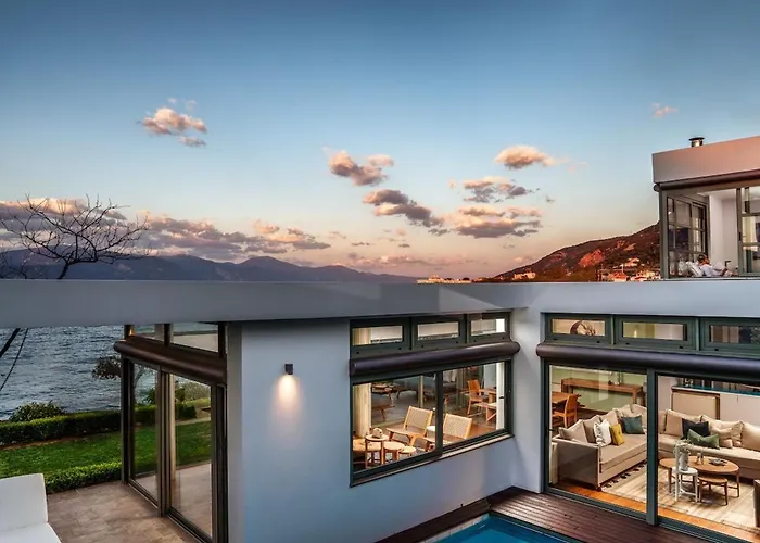 Lefkon With Pool By The Sea - Npeloponnese Kato Rodini